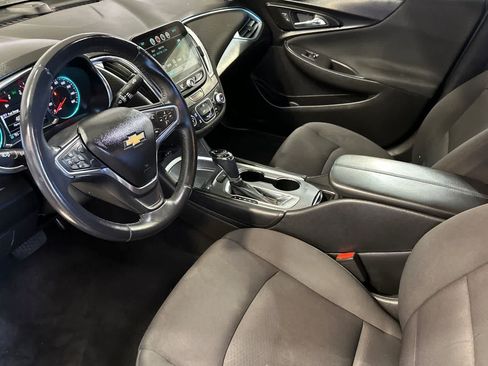 Used 2018 Chevrolet Malibu LT FWD image 12