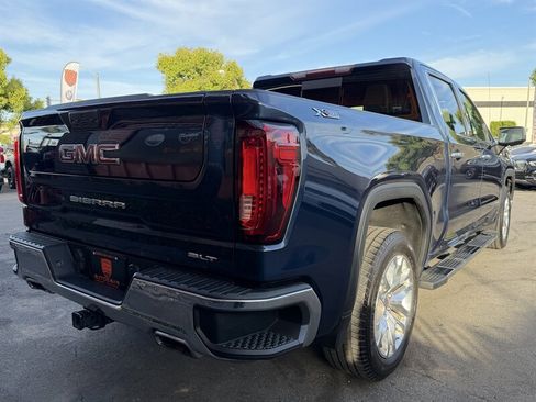 Used 2021 GMC Sierra 1500 SLT w/ SLT Premium Package AWD/4WD image 19