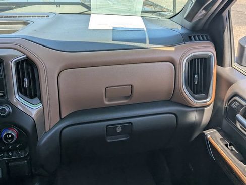 Used 2023 Chevrolet Silverado 2500 High Country w/ Z71 Off-Road Package AWD/4WD image 17