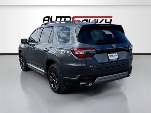 Used 2023 Honda Pilot Elite image 5