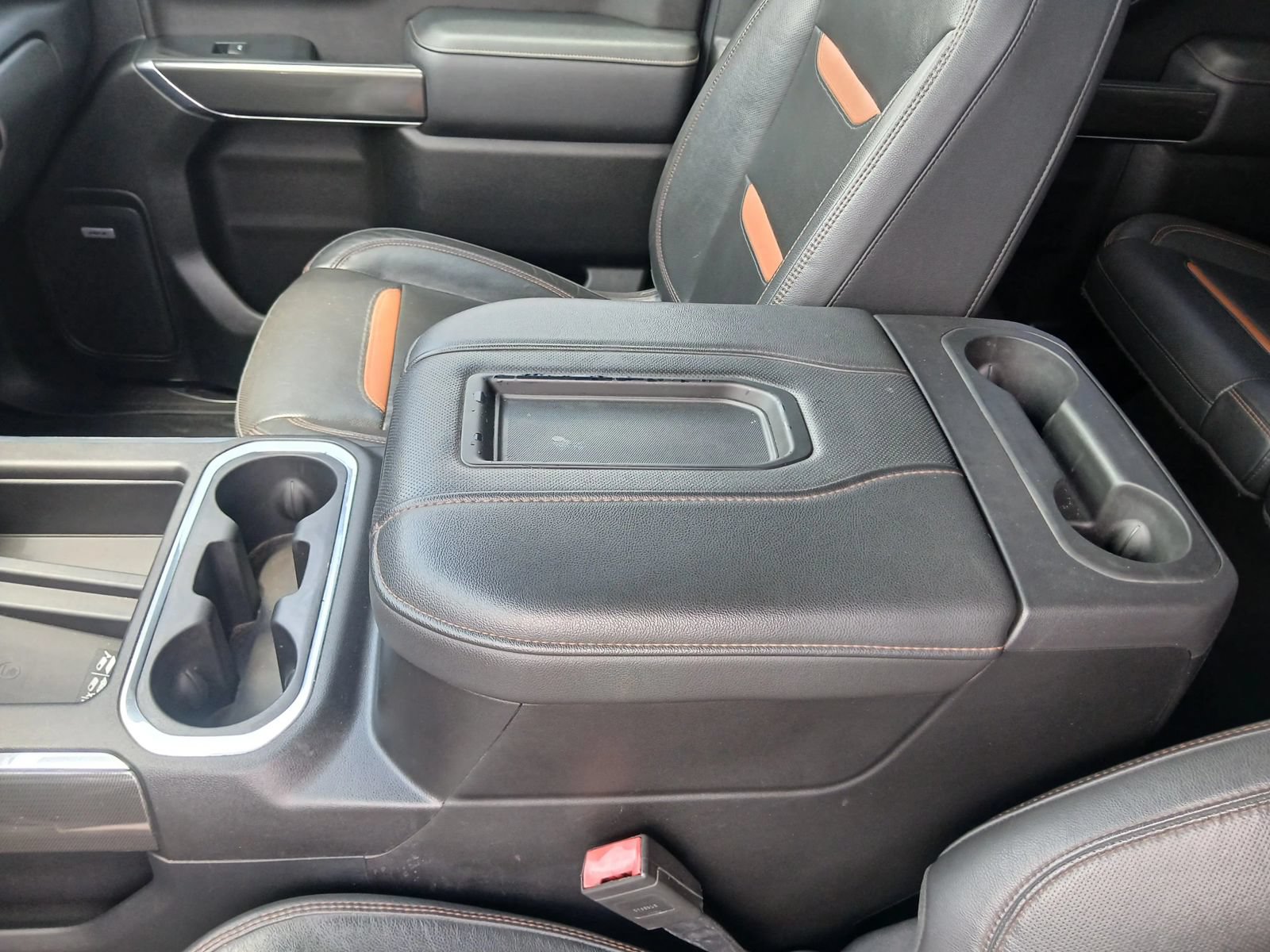 Used 2020 GMC Sierra 1500 AT4 w/ Off Road Performance Package AWD/4WD image 7
