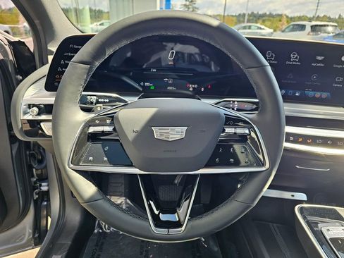 Used 2025 Cadillac Lyriq Sport RWD image 24