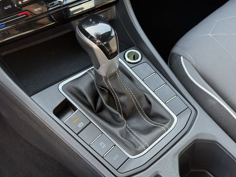 Used 2025 Volkswagen Jetta Sport FWD image 23