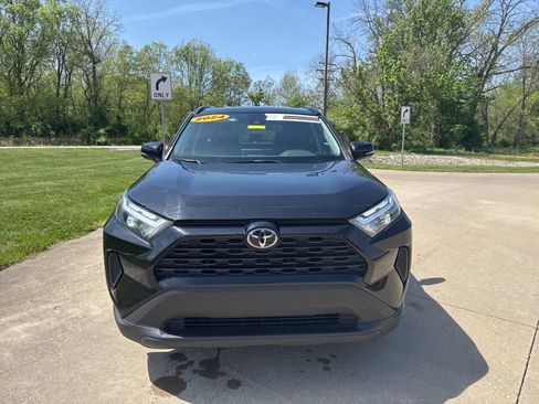 Used 2024 Toyota RAV4 XLE FWD image 2