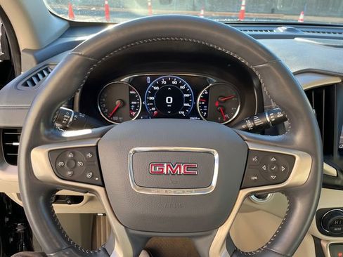 Used 2022 GMC Terrain Denali image 31