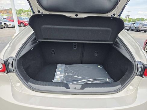 New 2026 MAZDA MAZDA3 2.5 S Hatchback w/ Premium Pkg FWD image 11