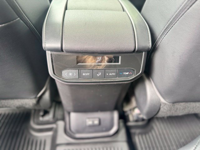 Used 2023 Toyota Highlander XLE w/ Protection Package #3 (TMS) AWD/4WD image 41
