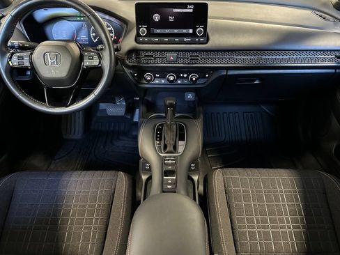 Used 2025 Honda HR-V Sport image 13