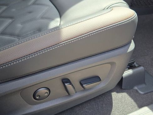 New 2026 Nissan Pathfinder Platinum AWD/4WD image 5