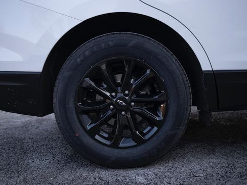 Used 2021 Chevrolet Equinox LT image 23