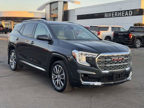 Used 2022 GMC Terrain Denali w/ Denali Premium Package image 1