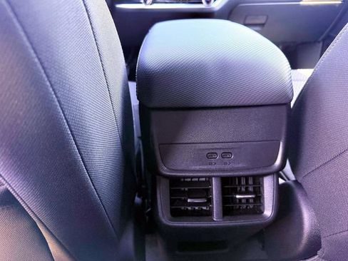 Used 2026 Chevrolet Equinox LT FWD image 14