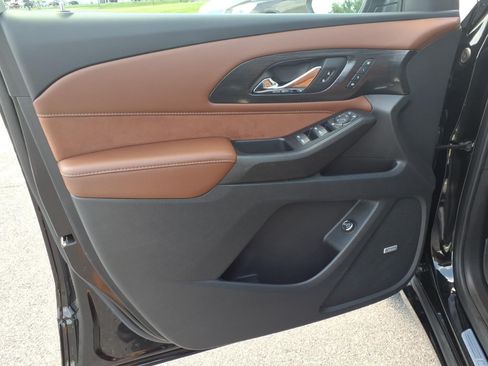 Certified 2021 Chevrolet Traverse High Country w/ LPO, Floor Liner Package AWD/4WD image 21