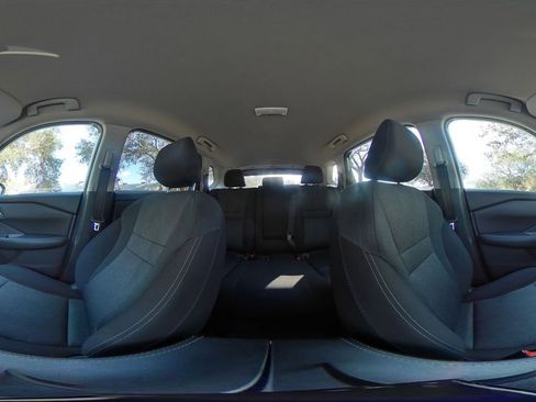 Used 2025 Nissan Rogue SV FWD image 39