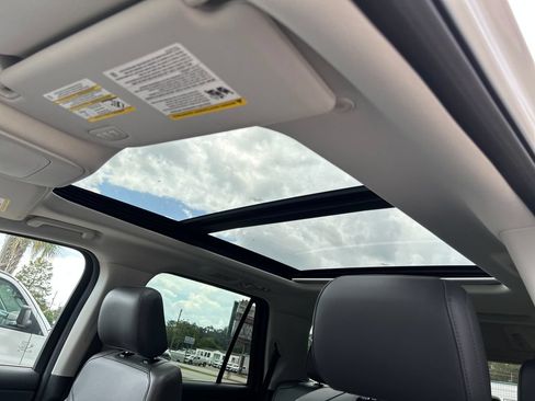 Used 2025 Ford Expedition Active RWD image 18