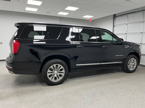 Used 2023 GMC Yukon XL Denali w/ Max Trailering Package AWD/4WD image 11