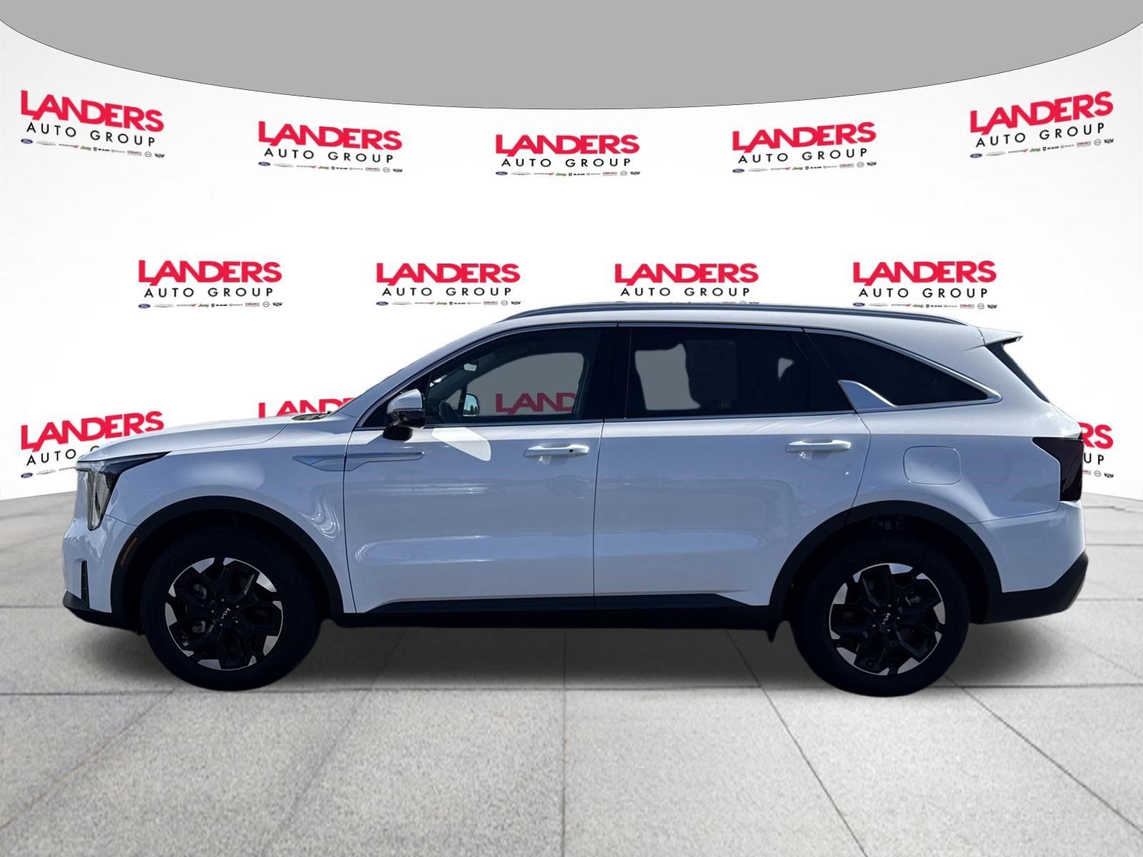 Used 2025 Kia Sorento S FWD image 6