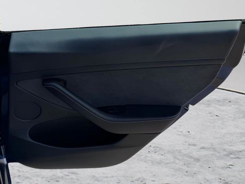 Used 2023 Tesla Model 3 Standard Range image 24