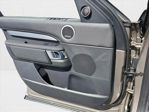 New 2025 Land Rover Discovery Dynamic SE AWD/4WD image 27