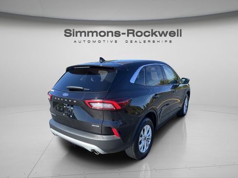 Used 2023 Ford Escape Active image 7