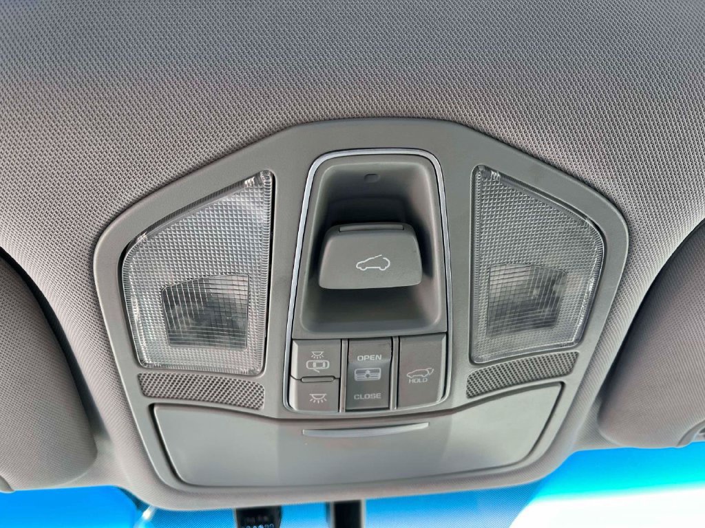 Used 2018 Hyundai Santa Fe Sport w/ 2.4L Tech Package 04 AWD/4WD image 24