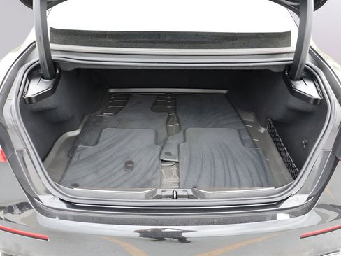 Used 2018 Maserati Quattroporte S Q4 AWD/4WD image 17