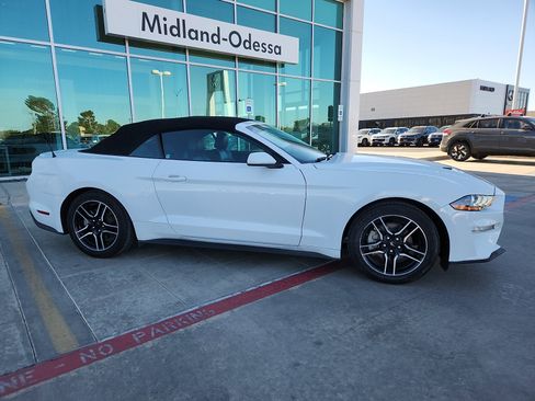 Used 2023 Ford Mustang Premium image 8