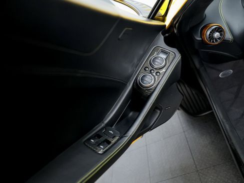 Used 2015 McLaren 650S Coupe image 31