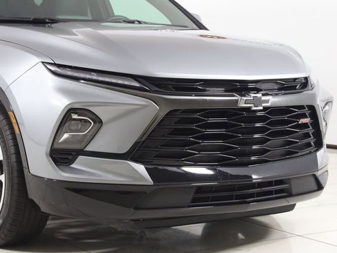 Used 2025 Chevrolet Blazer RS w/ Enhanced Convenience Package AWD/4WD image 40