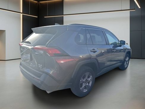 Used 2024 Toyota RAV4 XLE AWD/4WD image 8