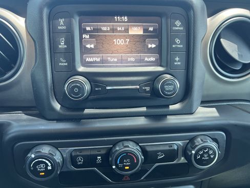 Used 2020 Jeep Wrangler Unlimited Sport AWD/4WD image 19