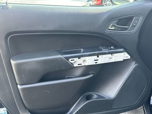 Used 2022 Chevrolet Colorado LT w/ Fleet Safety Package image 14