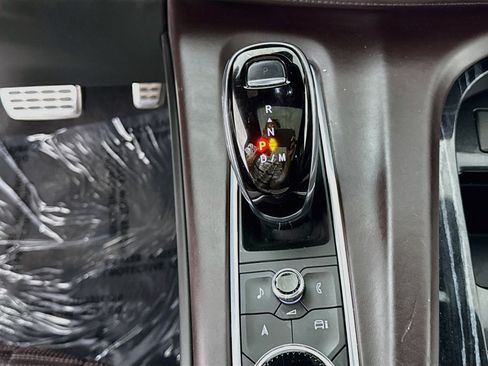 Used 2023 Cadillac Escalade ESV V w/ LPO, ONYX Package AWD/4WD image 19