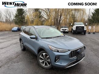 Used 2023 Ford Escape Platinum w/ Premium Technology Package video 1