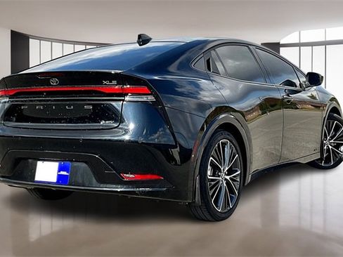 Used 2024 Toyota Prius XLE image 6