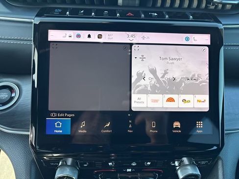 Used 2022 Jeep Grand Cherokee Overland AWD/4WD image 23