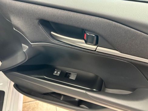 Used 2025 Toyota Camry LE image 9