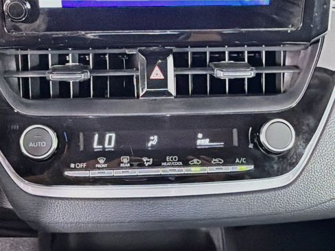Used 2025 Toyota Corolla LE FWD image 23