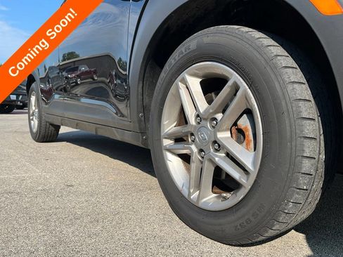 Used 2023 Hyundai Kona SE w/ Cargo Package FWD image 14