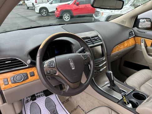 Used 2013 Lincoln MKX AWD image 14