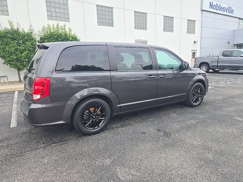 Used 2020 Dodge Grand Caravan SXT w/ Driver Convenience Group FWD image 7