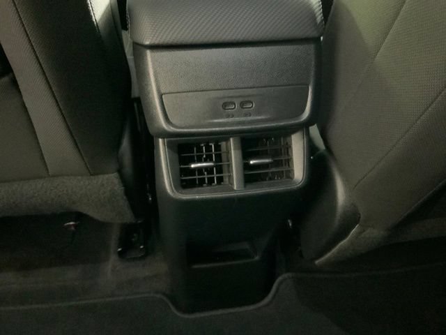 Used 2026 Chevrolet Equinox LT AWD/4WD image 26