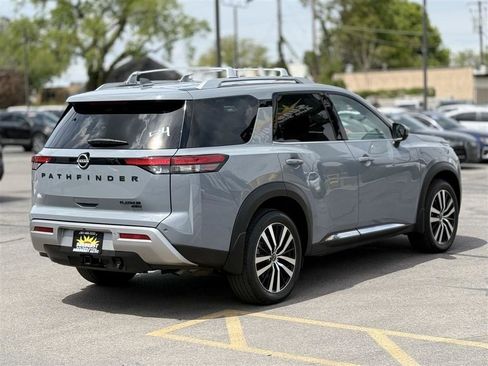 Used 2023 Nissan Pathfinder Platinum AWD/4WD image 7
