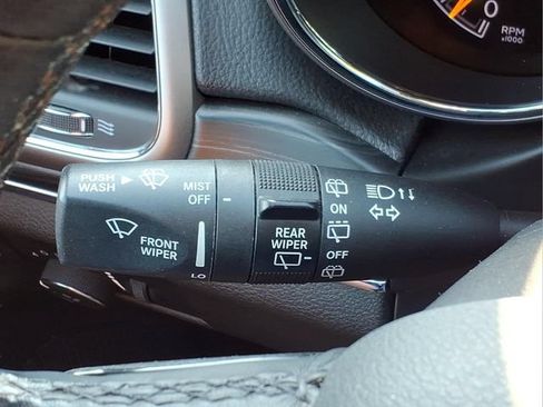 Used 2021 Jeep Grand Cherokee Limited w/ Sun & Sound Group AWD/4WD image 26