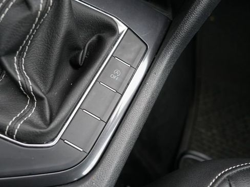 Certified 2024 Volkswagen Tiguan Wolfsburg Edition image 33