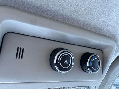 Used 2018 Nissan NV 3500 S image 28