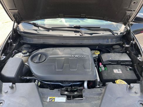 Used 2016 Jeep Cherokee Limited AWD/4WD image 38