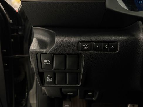 Used 2018 Lexus IS 300 F Sport w/ F Sport Package image 25