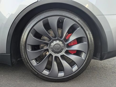 Used 2025 Tesla Model Y Performance AWD/4WD image 12
