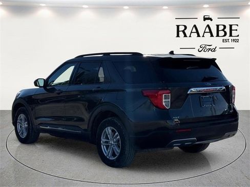 Used 2023 Ford Explorer XLT w/ Equipment Group 202A image 5